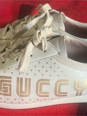Gucci White Leather Sneakers with Gold Logo Stars